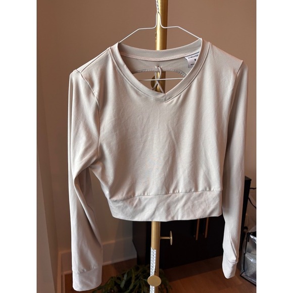 Gymshark Tops - Gymshark Medium Beige Long Sleeve Cropped Open Back Workout Top- M